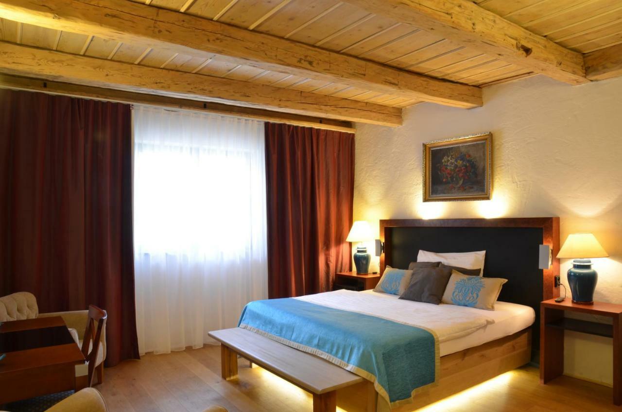 Welness Penzion Modry Jelen Bed & Breakfast Lipno nad Vltavou Exterior photo